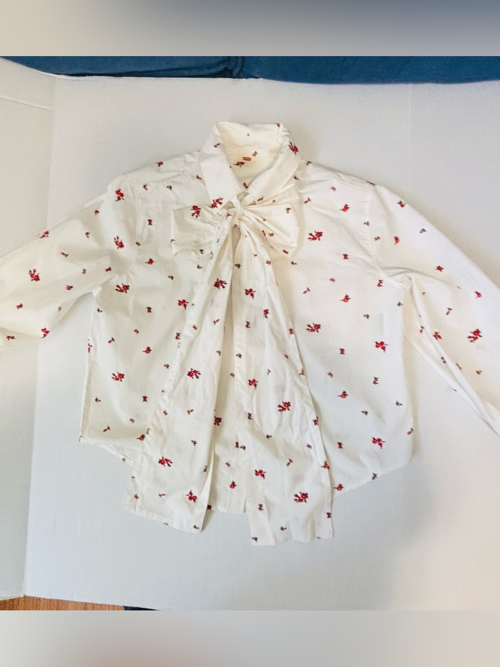 Levi’s XS Floral Bow Tie Neck Blouse White Red NWOT